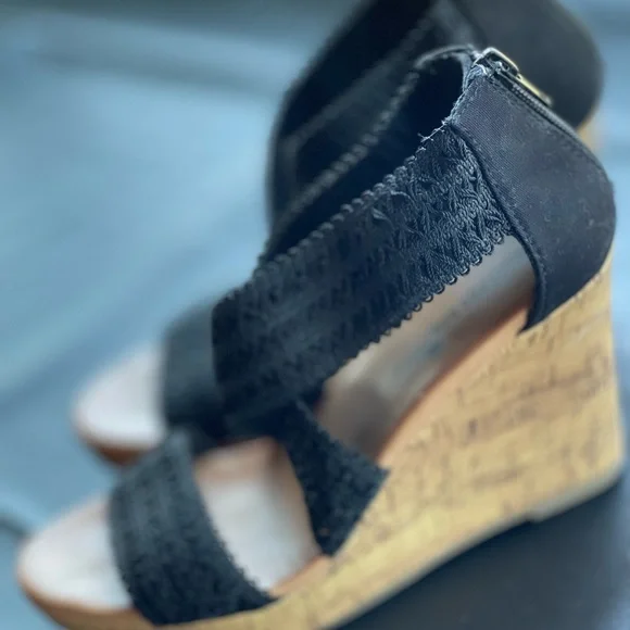 Montego Bay Club 4” Black Wedge - Picture 2 of 9